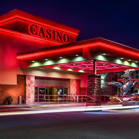 Deerfoot Inn And Casino YYC Eksteriør bilde