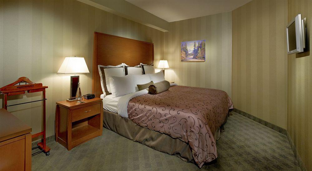 Deerfoot Inn And Casino YYC Eksteriør bilde