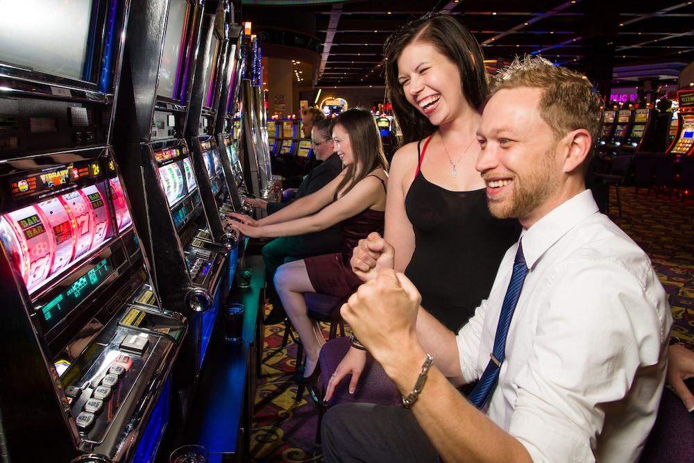 Deerfoot Inn And Casino YYC Eksteriør bilde