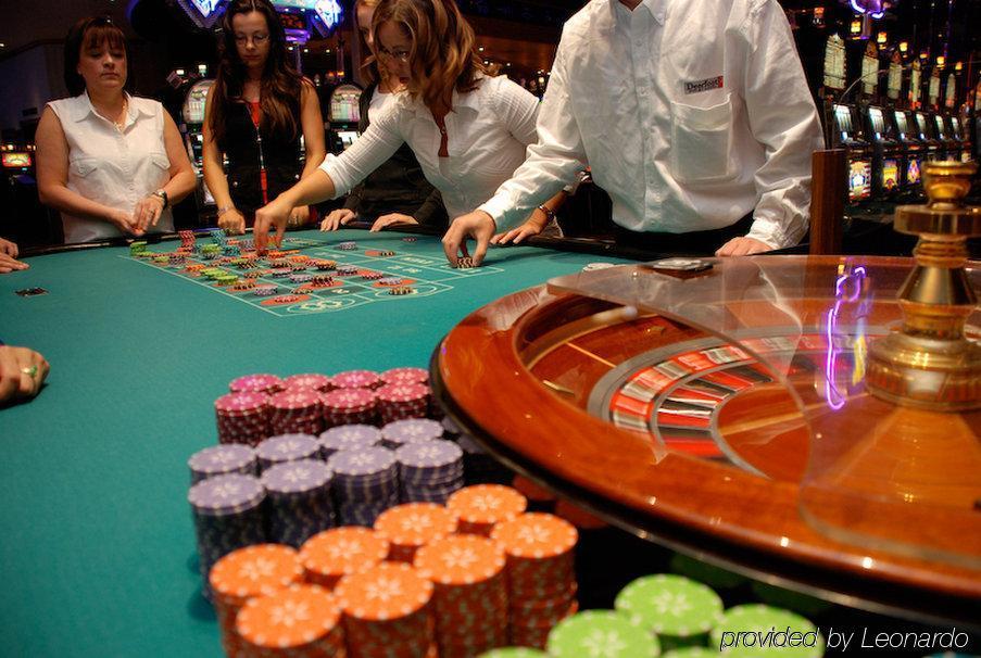 Deerfoot Inn And Casino YYC Eksteriør bilde